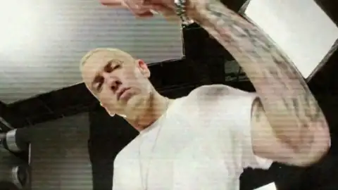 Confira "Berzerk", o novo clipe de Eminem
