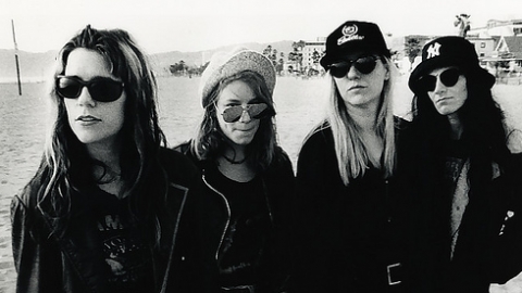 L7 anuncia retorno aos palcos depois de 14 anos