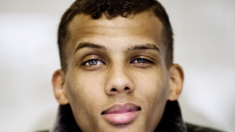 Confira o clipe de "Carmen", novidade de Stromae