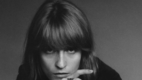 Novo álbum de Florence + The Machine volta ao primeiro lugar no Reino Unido