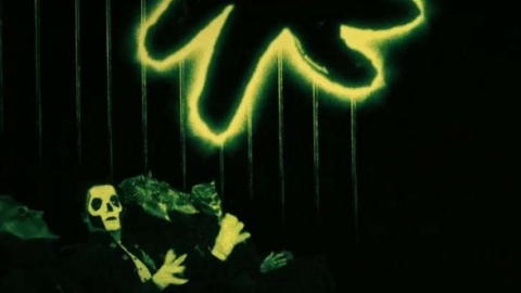 Ghost lança clipe em clima de filme de terror. Veja "Square Hammer"