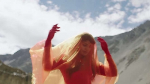 M.I.A. diz não ser "nem Madonna e nem Rihanna" em nova música. Veja o clipe de "P.O.W.A"