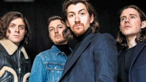 Arctic Monkeys não lançarão nenhum single antes do lançamento do novo álbum
