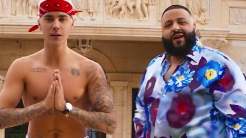 Justin Bieber se surpreende ao ganhar um Rolex de DJ Khaled. Veja o vídeo!
