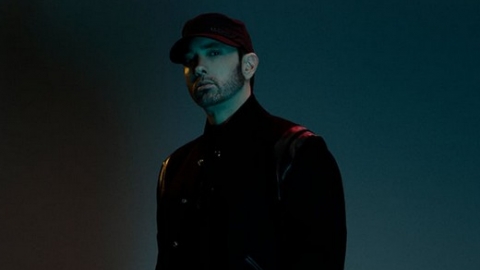 Eminem consegue superar Paul Weller e passa mais uma semana no topo da parada britânica