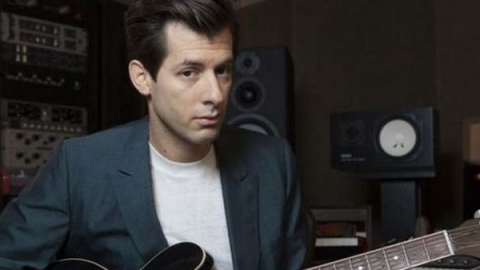 Mark Ronson lança "Late Night Feelings" com participação de Lykke Li. Ouça!