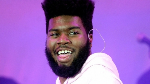 Khalid estreia no topo da parada de álbuns dos EUA