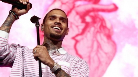 Chris Brown lança parceria com Nicki Minaj e G-Eazy. Ouça "Wobble Up"!