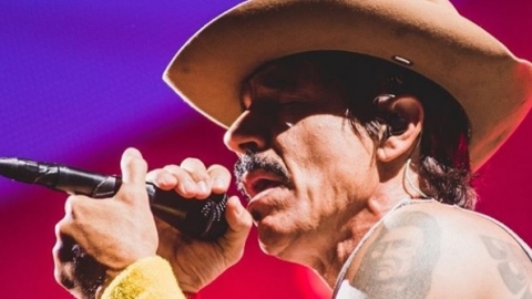 Red Hot Chili Peppers não joga para o público em show no Rock in Rio