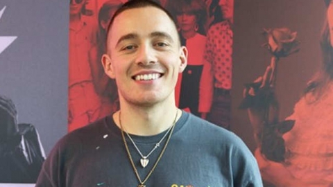 Em semana cheia de novidades, Dermot Kennedy estreia no topo da parada britânica de álbuns
