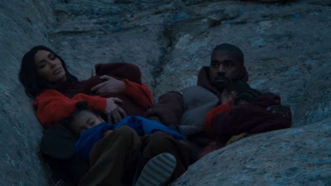 Kanye West lança o clipe de "Closed On Sunday". Veja!