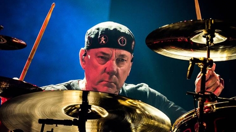 Morre o baterista Neil Peart, do Rush, aos 67 anos