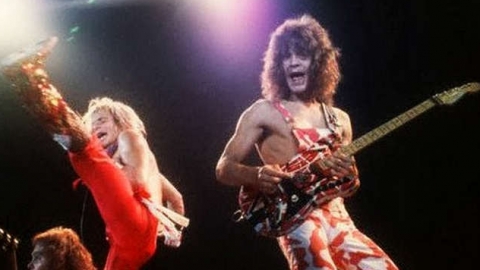 Relembre cinco momentos inesquecíveis de Eddie Van Halen