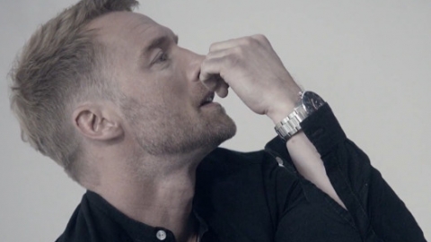 Ronan Keating revela clipe do single "Fires"