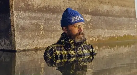 Ouça a nova música, "Angoon", com letra e tradução!